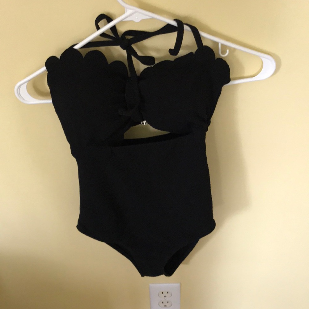 Scalloped bathing suit